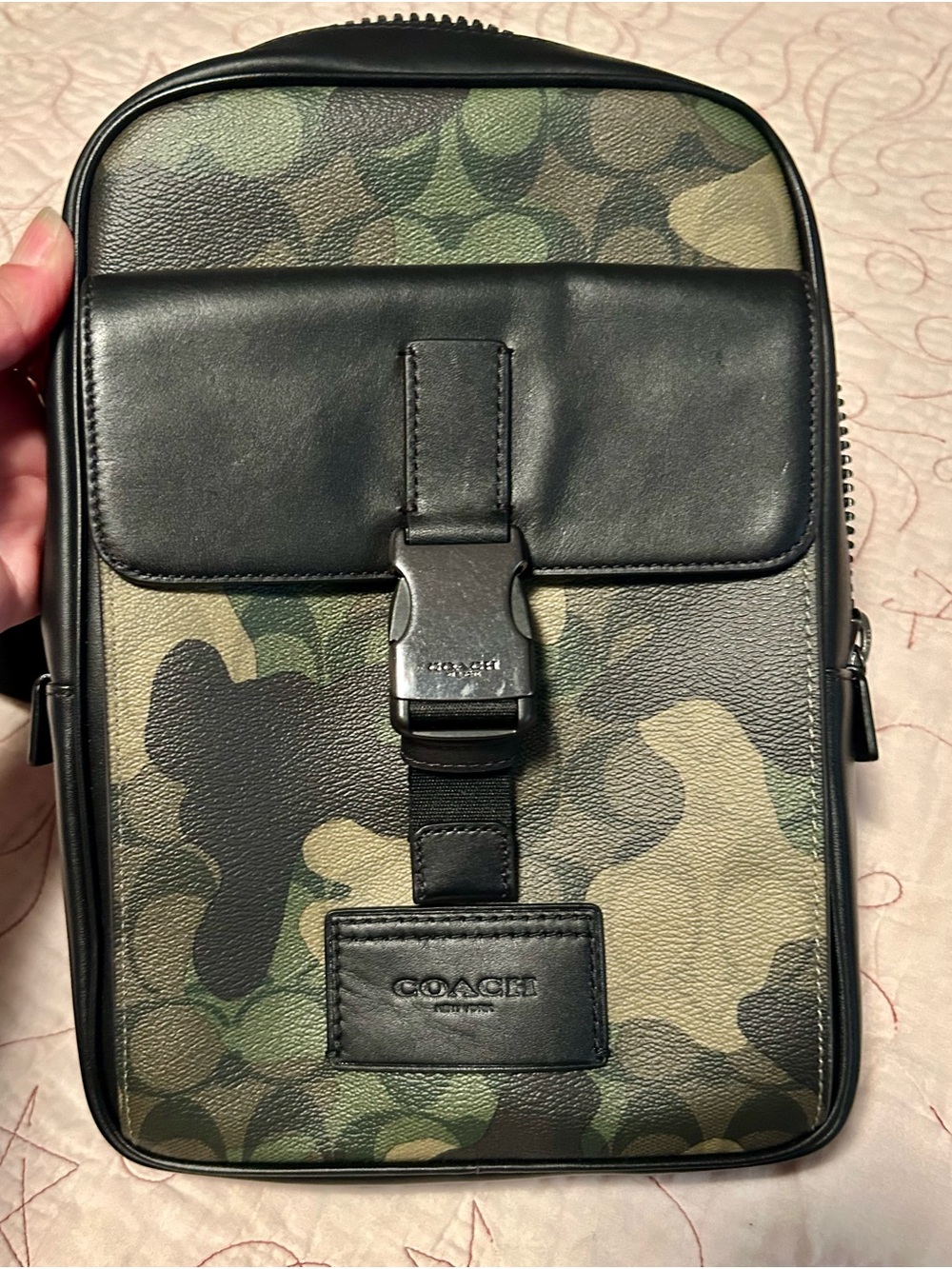 Coach Men's Camouflage Messenger Pouch in Green/Black